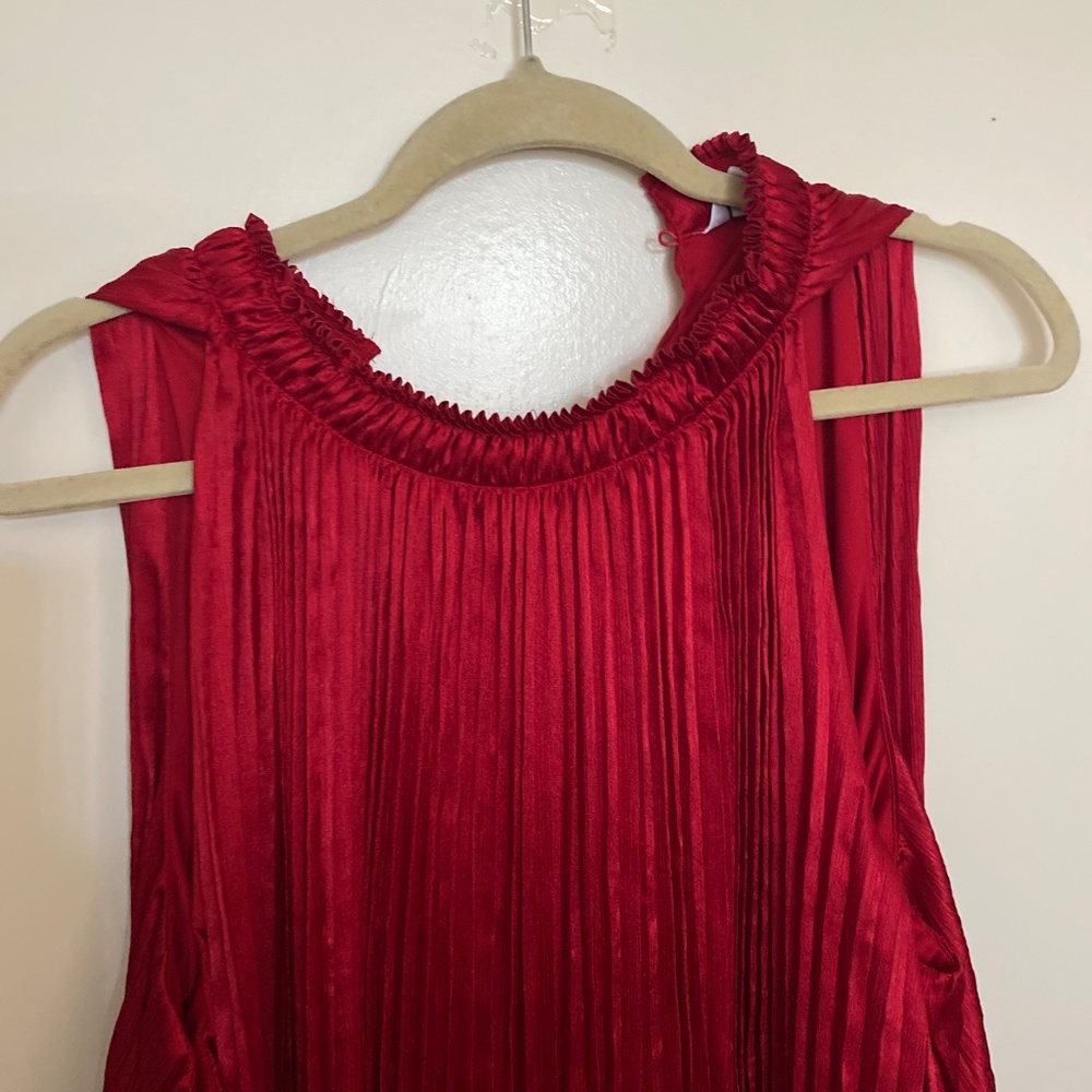 Red blouse - Picture 3 of 4